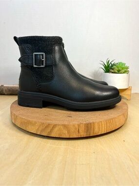 UGG Women's Harrison Moto boots in black leather size 7